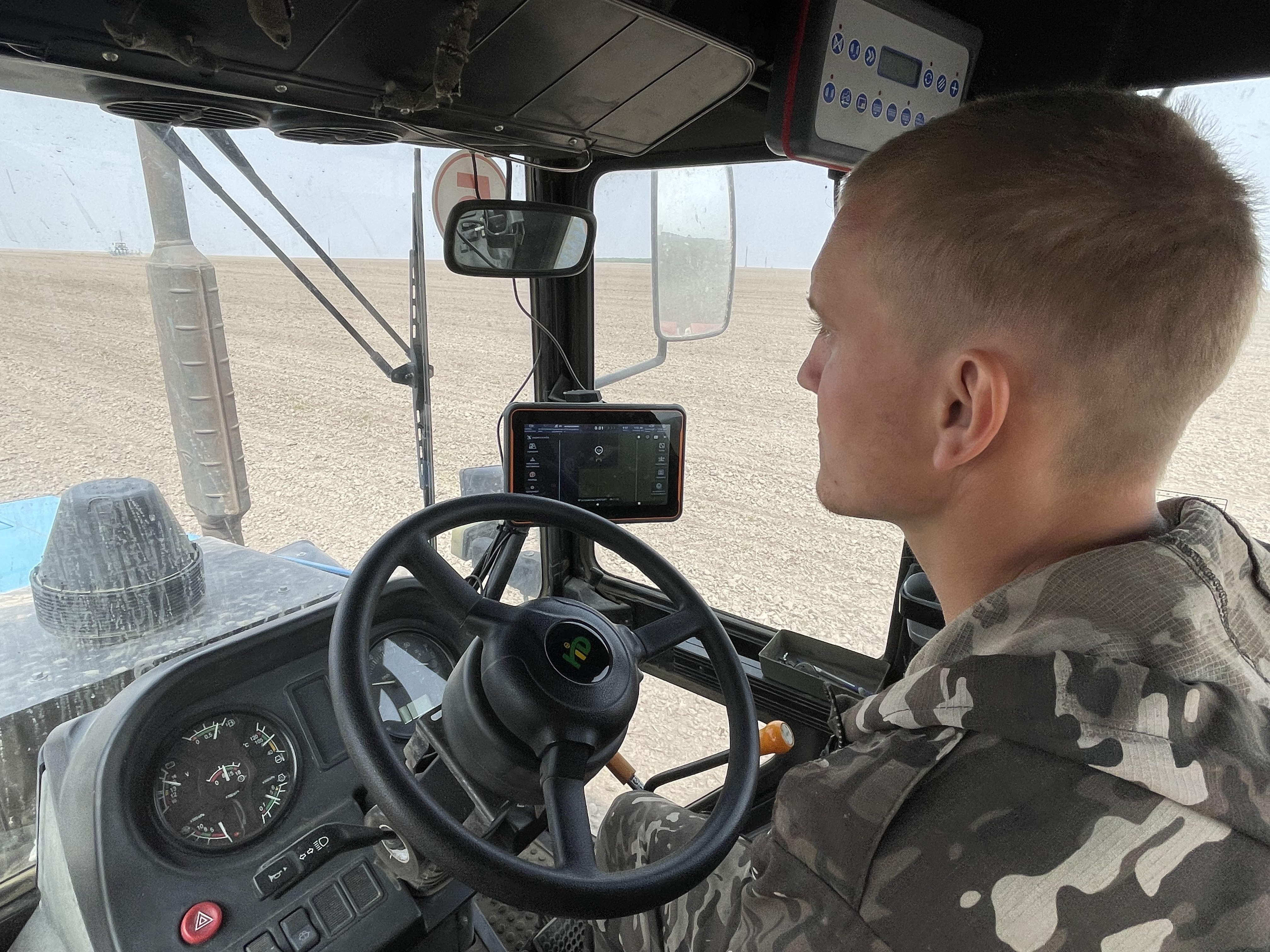 Автопилот для сельскохозяйственной техники HD408BD-2.5GD