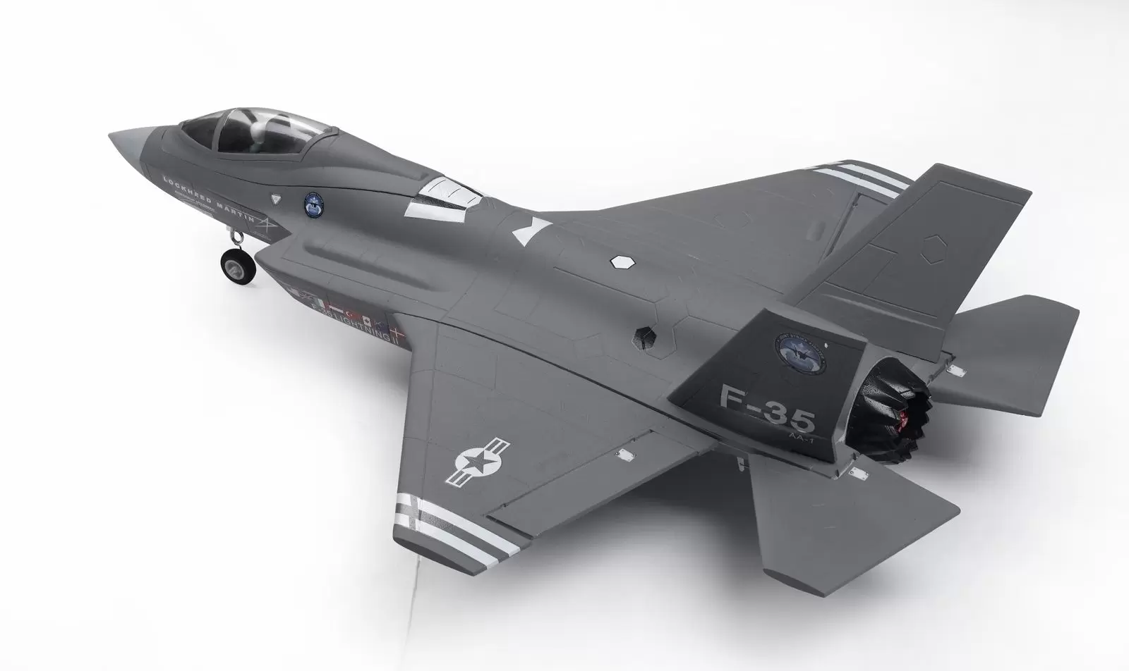 Радиоуправляемый самолёт FMS F-35 V2